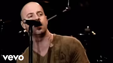Daughtry in concert
